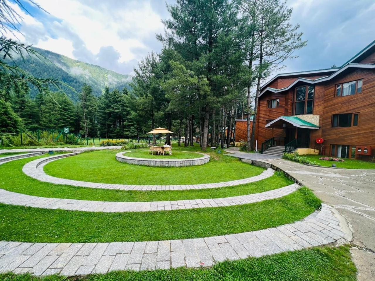 Radisson Golf Resort Pahalgām 외부 사진